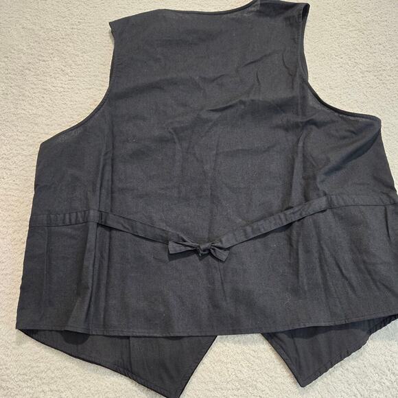 VTG Victoria Jones Black Velvet Christmas Vest Red Floral Embroidered Sz 20W - Picture 7 of 9